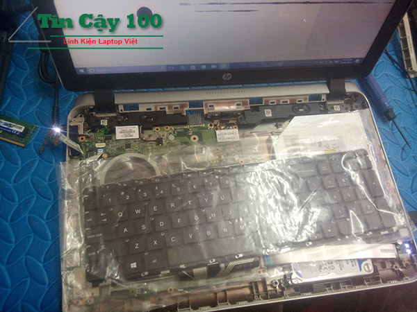 Hình ảnh bàn phím HP 15-p047tu trên thân máy tại tin Cậy 100 