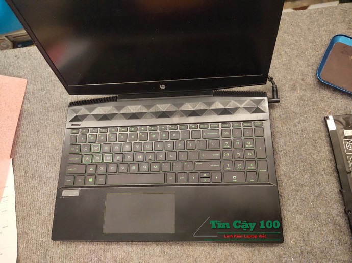 Laptop HP 15-CX thay pin SR04XL tại shop