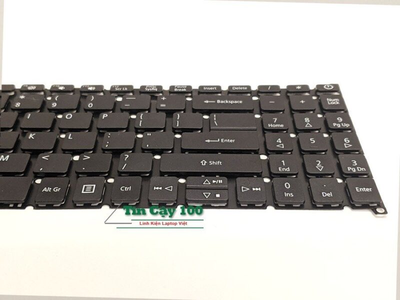 Một phần bàn phím laptop Acer Aspire 3 A315-54-57PJ.