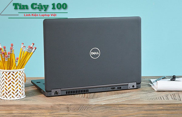 thể hiện cổng cắm sạc Dell Latitude 5480